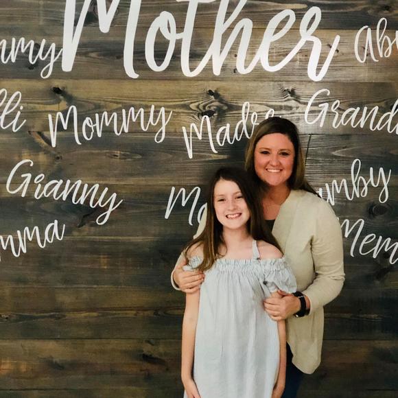 Meet your Posher, Erika - Picture 1 of 1